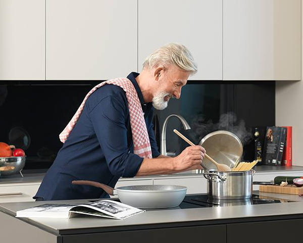 Adaptación personalizada de audífonos en Instituto Auditivo